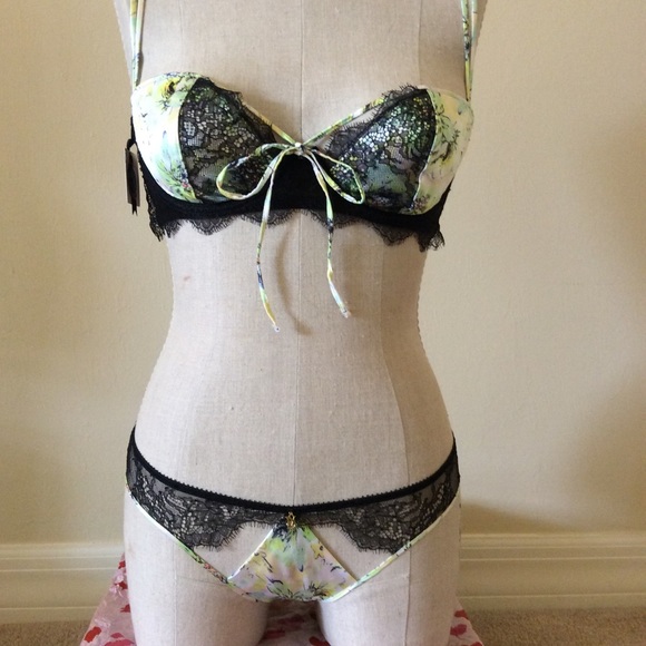 Sale 🛍 3 pcs Designer Black Label collection Bra+Panties - Picture 9 of 9